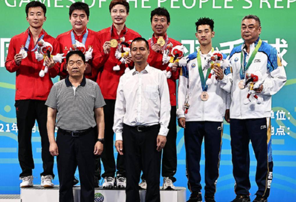 法国队轻取中国队,石宇奇带队取胜 法国队轻取中国队,石宇奇带队取胜