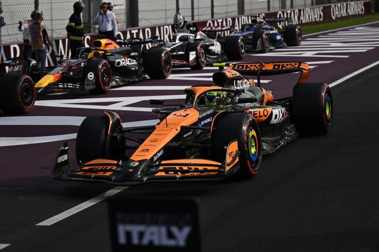 红牛车队险胜迈凯伦，诺里斯关键制胜