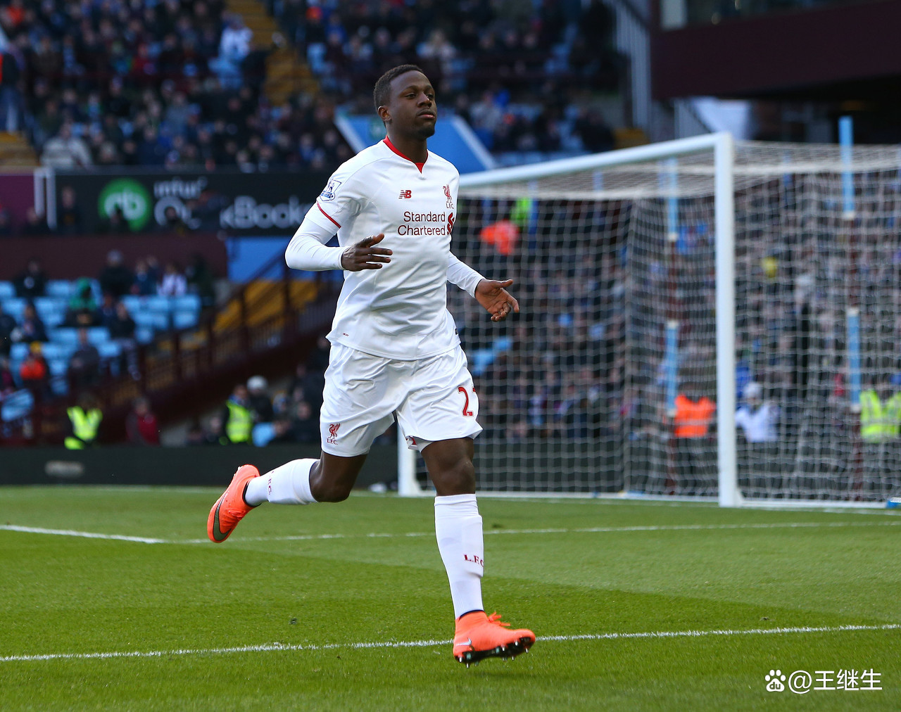 利物浦逆转美国，伊布高光表现