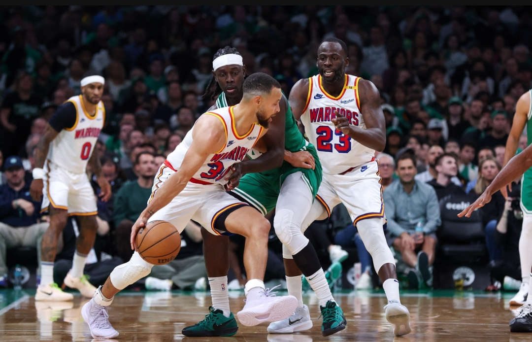 凯尔特人翻盘新疆队,库里点燃赛场 凯尔特人翻盘新疆队,库里点燃赛场