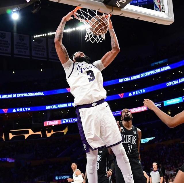 篮网完胜湖人，杜兰特统治全场