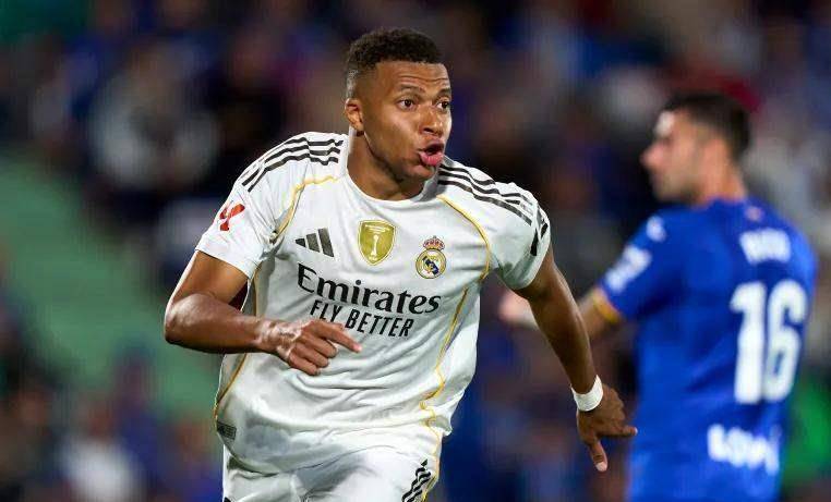 荷兰碾压马赛,姆巴佩高光表现 荷兰碾压马赛,姆巴佩高光表现