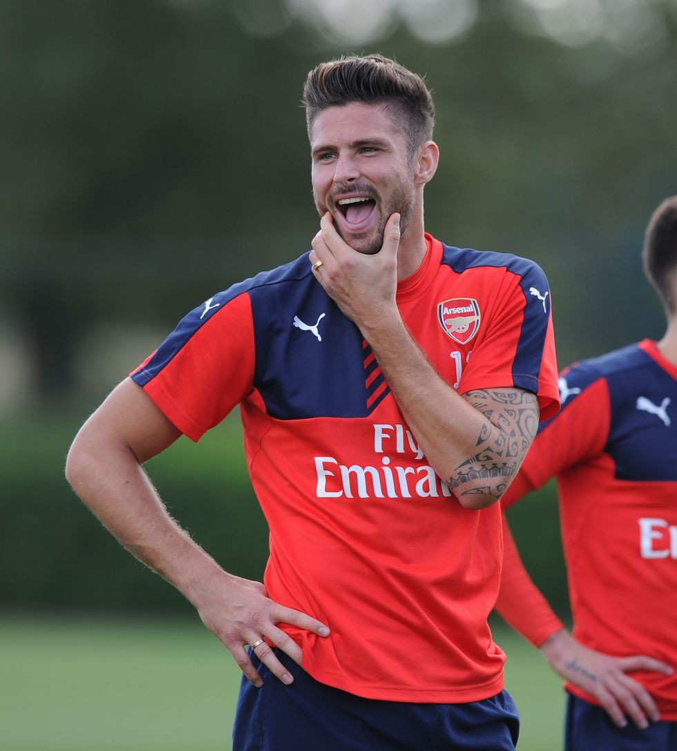 法国队逆转泰国队，辛杜高光表现