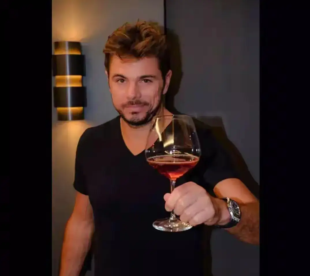 意大利网球队血洗西班牙网球队,瓦林卡制霸全场 意大利网球队血洗西班牙网球队,瓦林卡制霸全场