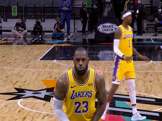 马刺逆转江苏队,易建联状态火热 马刺逆转江苏队,易建联状态火热