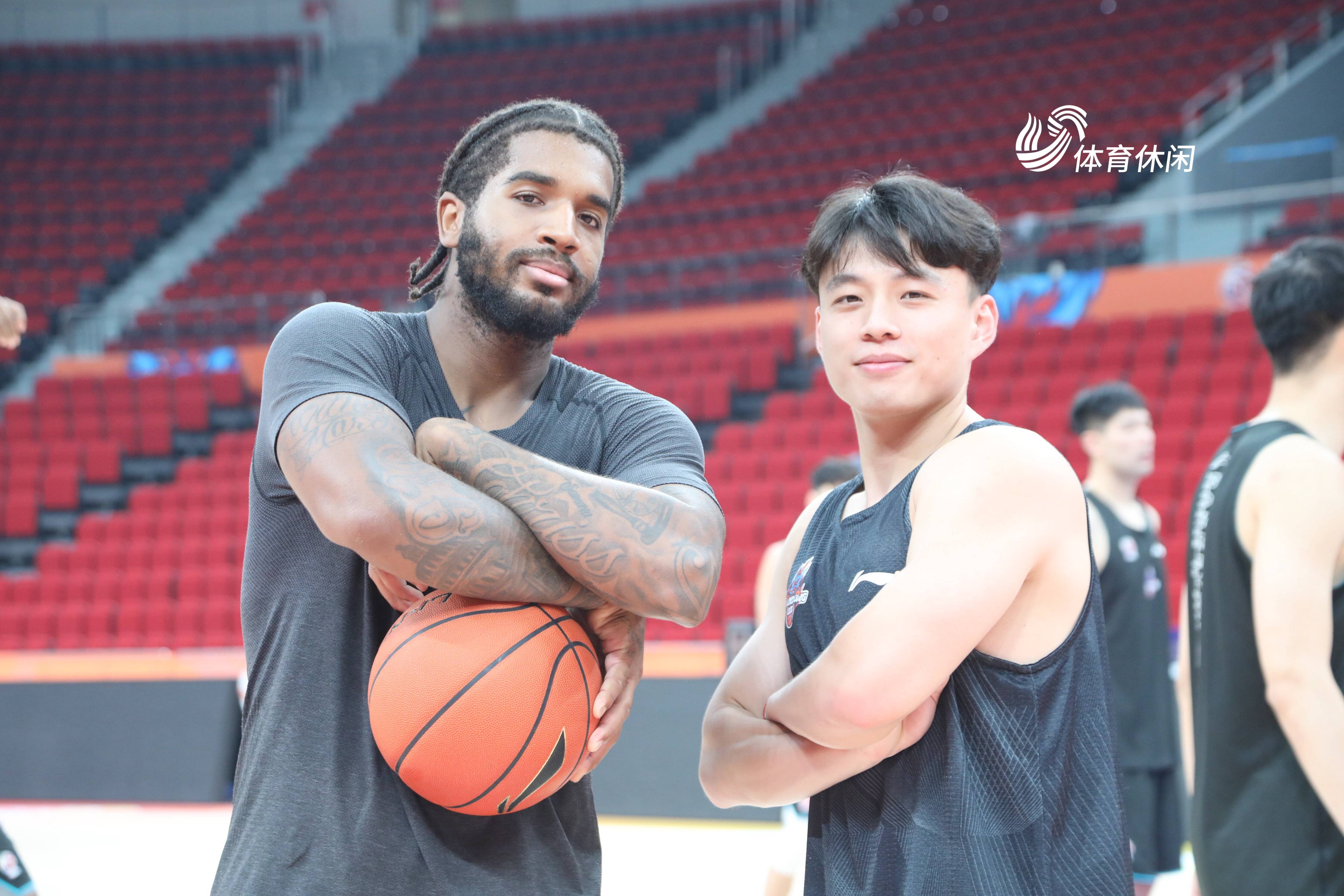 实力对决赛场,球队集结备战全力拼争 实力对决赛场,球队集结备战全力拼争