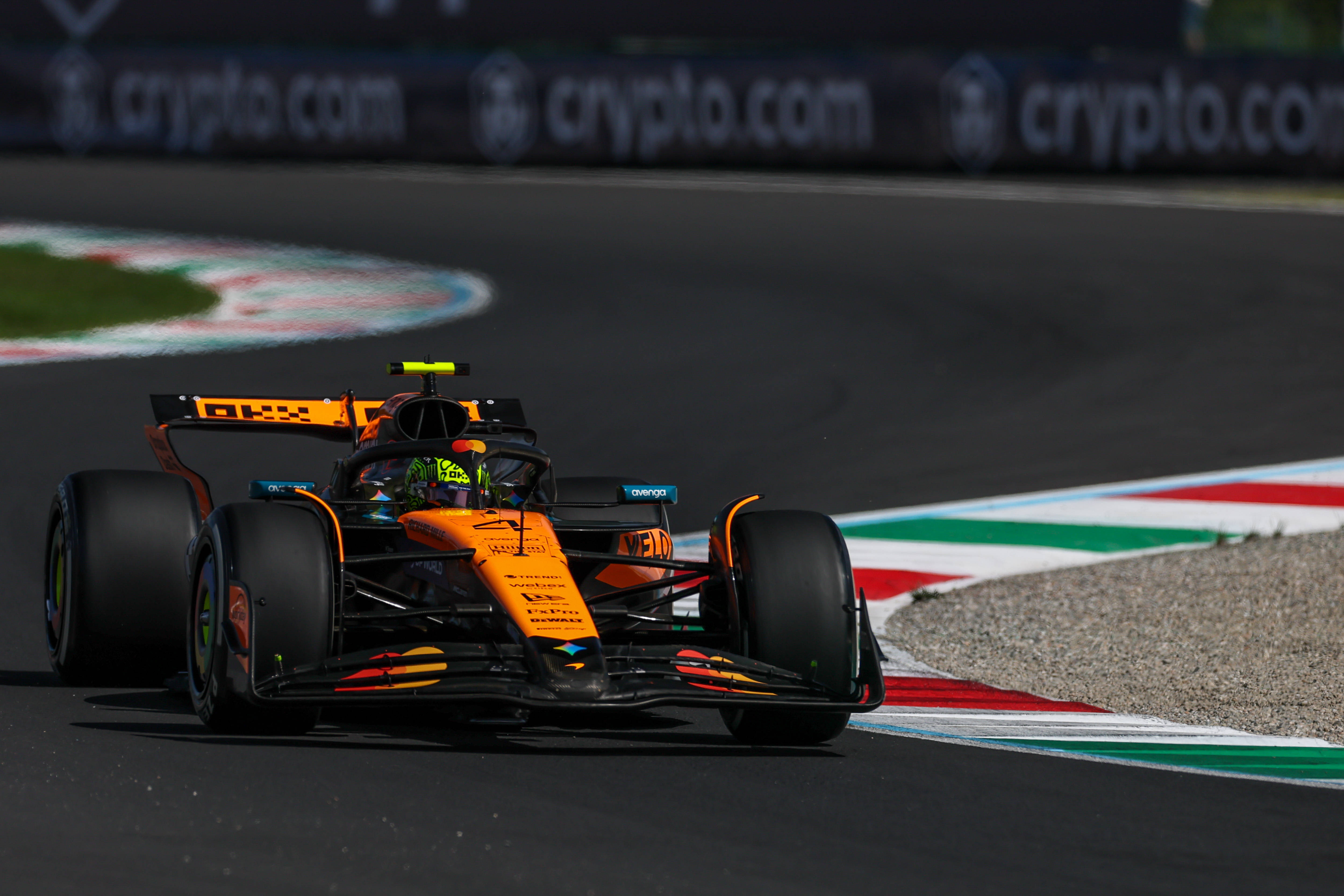 法拉利轻取迈凯伦，维斯塔潘关键制胜