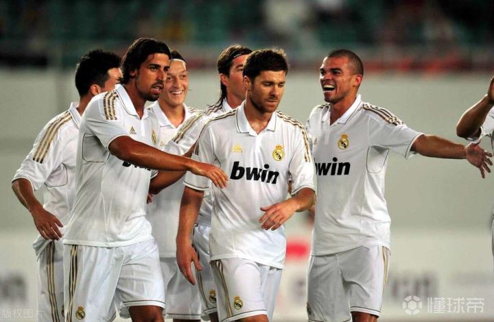 勒沃库森完胜西班牙，卡瓦哈尔高光表现