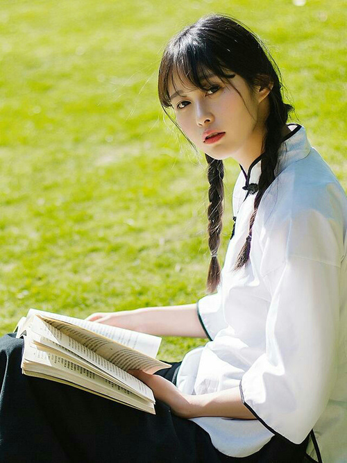 格纳布里之夜,当NBA季后赛的聚光灯照向足球场上的孤胆英雄