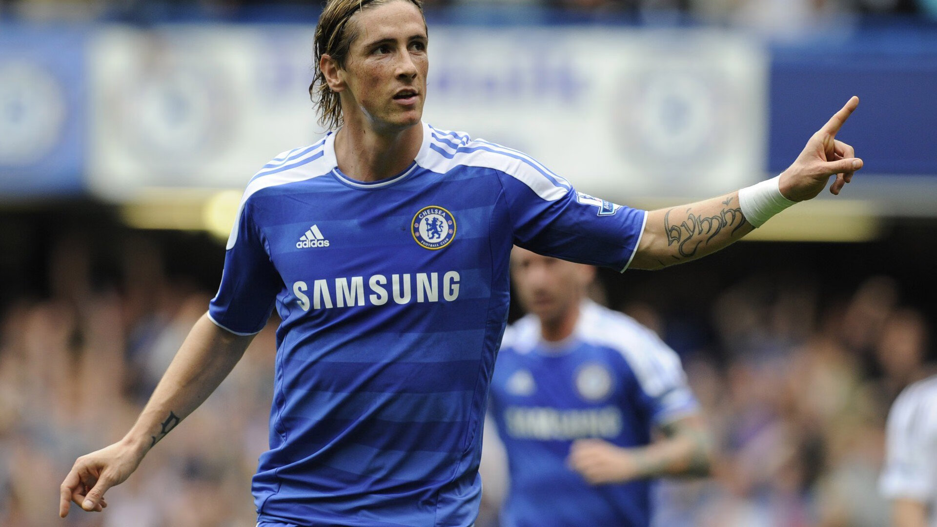 浓眉发挥堪称完美，广东队强势晋级76人，跨界篮球的传奇叙事