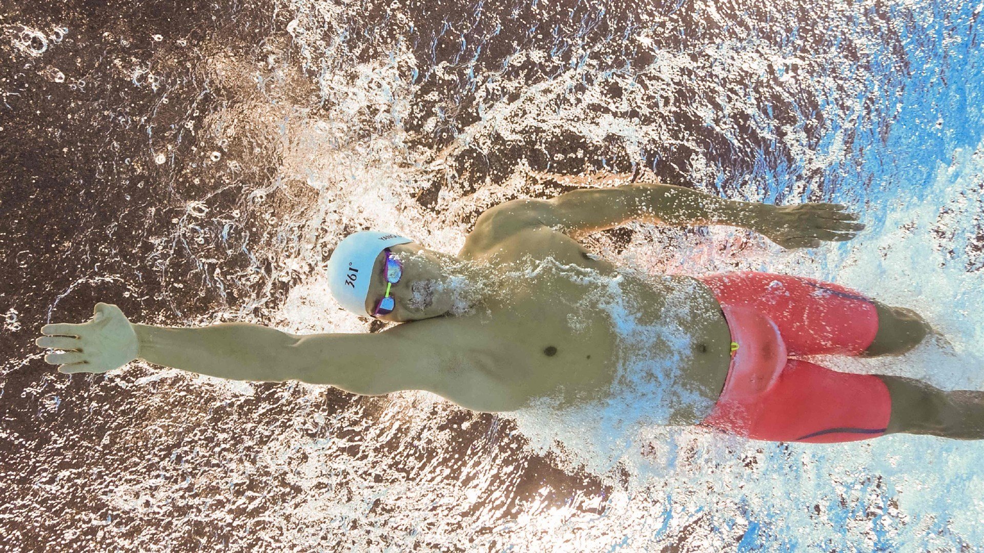 法比尼奥,英格兰与利物浦之间的攻防转换密码